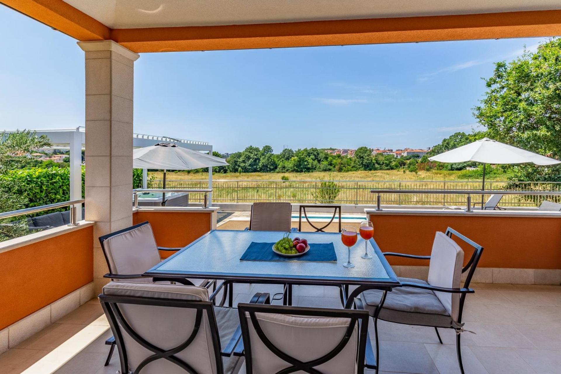 Villas Lotus With Pool And Jacuzzi بولا المظهر الخارجي الصورة