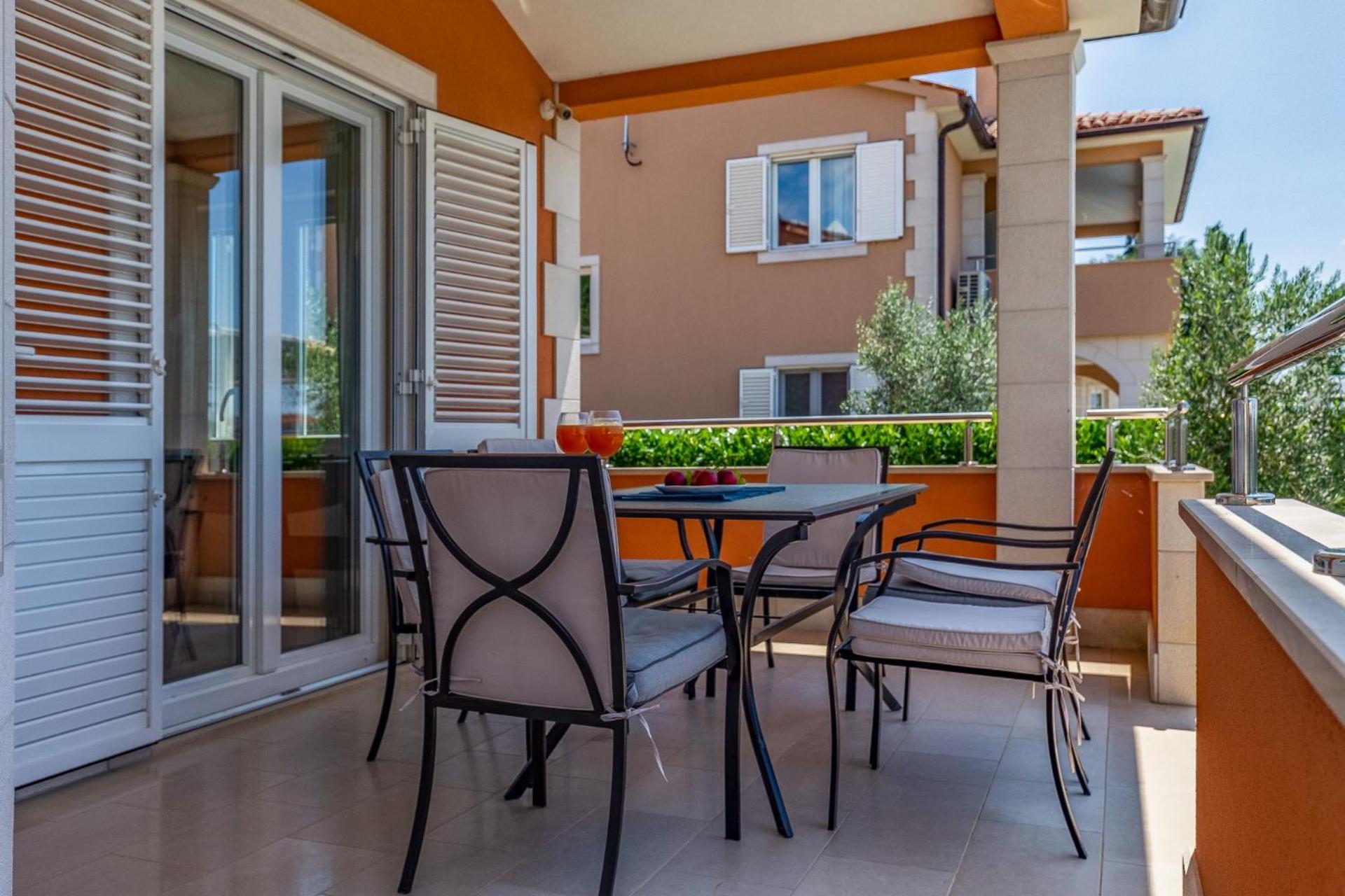 Villas Lotus With Pool And Jacuzzi بولا المظهر الخارجي الصورة