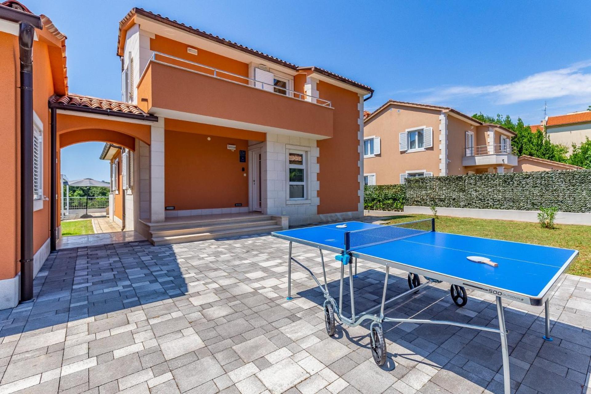 Villas Lotus With Pool And Jacuzzi بولا المظهر الخارجي الصورة