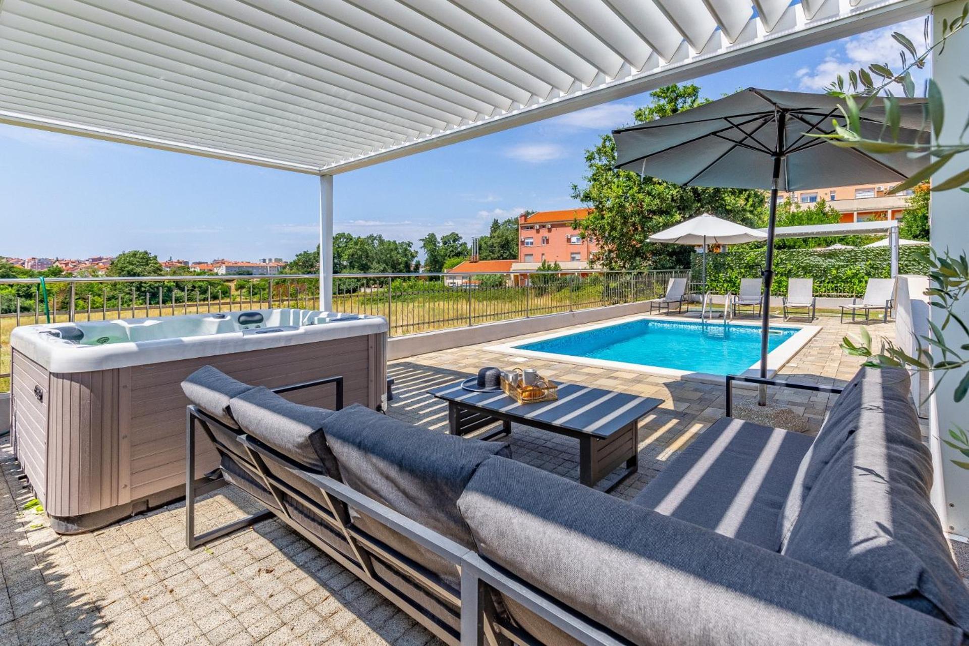 Villas Lotus With Pool And Jacuzzi بولا المظهر الخارجي الصورة